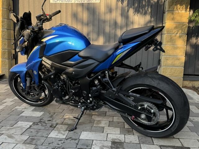 Сузуки Другая, объемом двигателя 0.75 л и пробегом 0 тыс. км за 10000 $, фото 3 на Automoto.ua