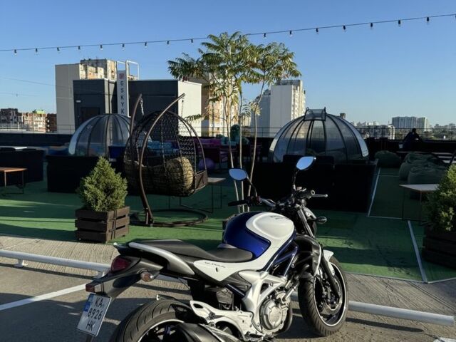 Сузуки Другая, объемом двигателя 0.4 л и пробегом 0 тыс. км за 3900 $, фото 2 на Automoto.ua