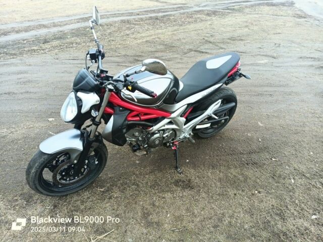 Сузукі Інша, об'ємом двигуна 0.65 л та пробігом 0 тис. км за 2400 $, фото 3 на Automoto.ua