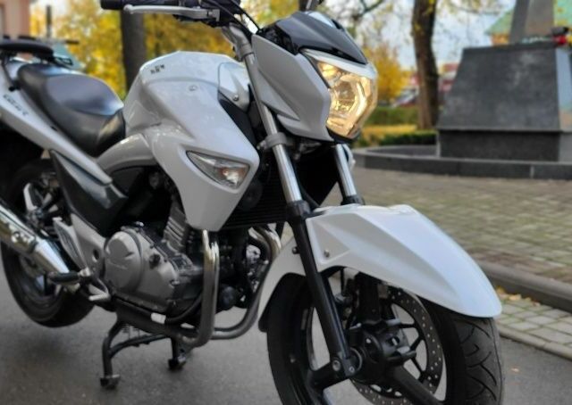 Сузуки Другая 2015 в Лубнах на Automoto.ua Сузуки Другая, объемом двигателя 0.25 л и пробегом 0 тыс. км за 2750 $, фото 3 на Automoto.ua