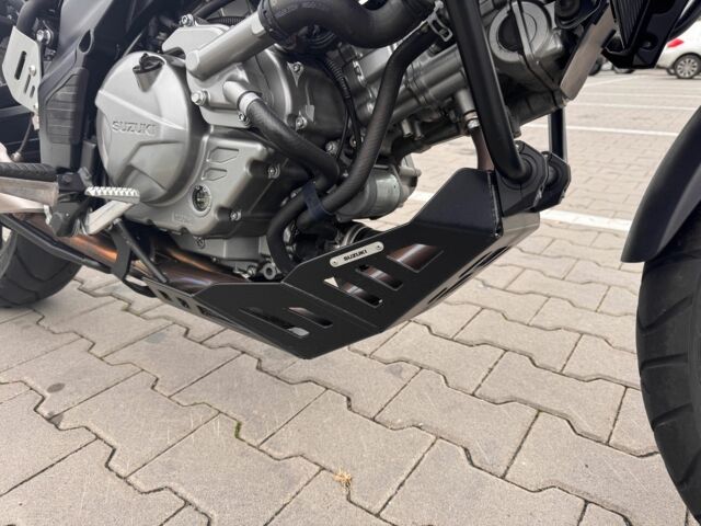 Сузукі Інша, об'ємом двигуна 0.65 л та пробігом 0 тис. км за 10500 $, фото 5 на Automoto.ua