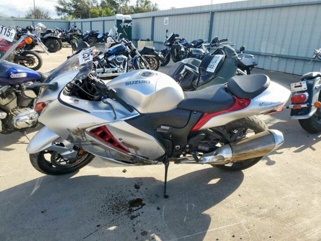 Сузукі Інша, об'ємом двигуна 1.3 л та пробігом 0 тис. км за 8000 $, фото 2 на Automoto.ua