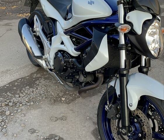 Сузуки Другая, объемом двигателя 0.65 л и пробегом 0 тыс. км за 4550 $, фото 7 на Automoto.ua