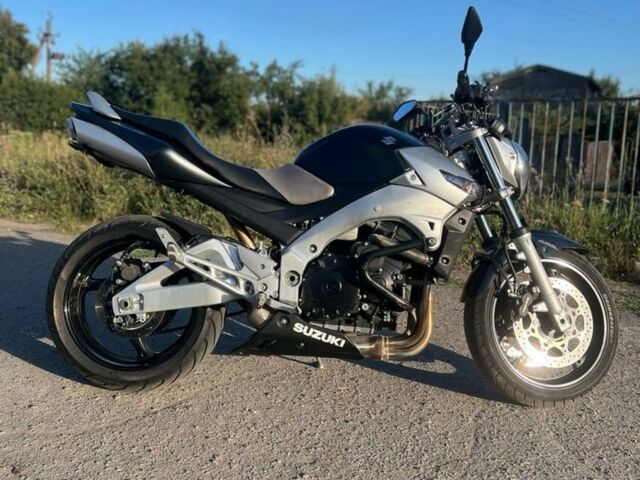 Сузуки Другая, объемом двигателя 0.4 л и пробегом 0 тыс. км за 3800 $, фото 2 на Automoto.ua