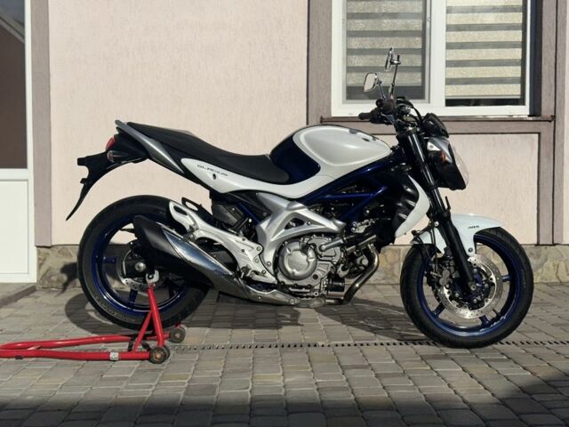 Сузуки Другая, объемом двигателя 0.4 л и пробегом 0 тыс. км за 3800 $, фото 3 на Automoto.ua