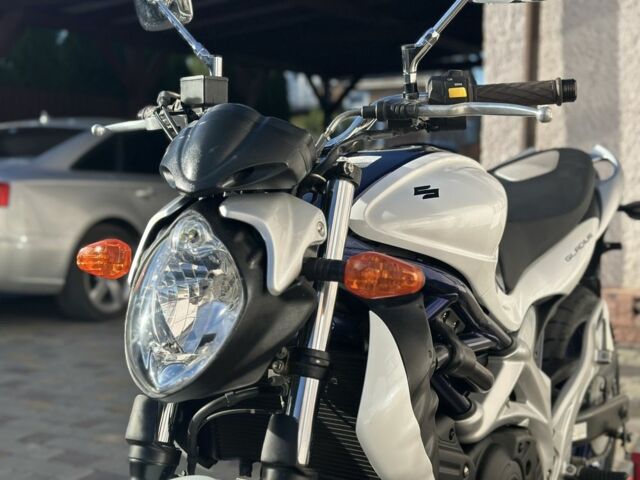 Сузуки Другая, объемом двигателя 0.4 л и пробегом 0 тыс. км за 3800 $, фото 1 на Automoto.ua