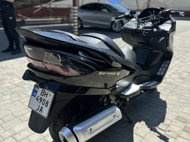 Сузуки Другая, объемом двигателя 14.86 л и пробегом 0 тыс. км за 2000 $, фото 7 на Automoto.ua