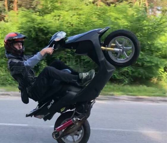 Сузукі Інша, об'ємом двигуна 72 л та пробігом 0 тис. км за 1063 $, фото 1 на Automoto.ua