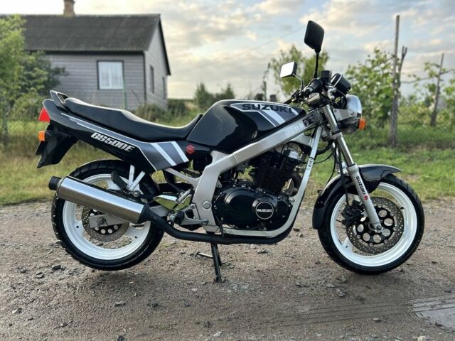 Сузукі Інша, об'ємом двигуна 0.5 л та пробігом 0 тис. км за 1750 $, фото 1 на Automoto.ua