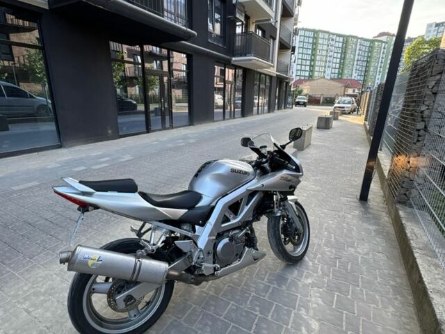 Сузукі Інша, об'ємом двигуна 0.65 л та пробігом 0 тис. км за 4500 $, фото 2 на Automoto.ua