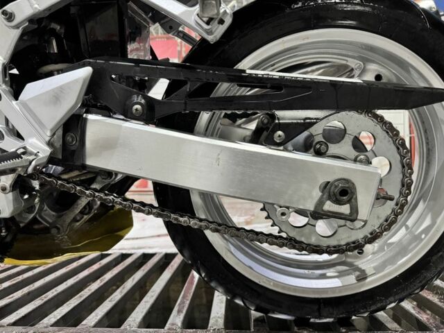 Сузукі Інша, об'ємом двигуна 0.65 л та пробігом 0 тис. км за 3800 $, фото 10 на Automoto.ua