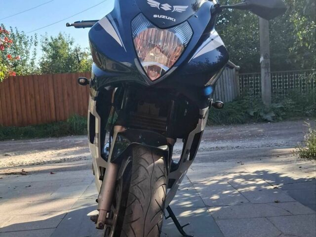 Сузукі Інша, об'ємом двигуна 0.5 л та пробігом 0 тис. км за 3300 $, фото 1 на Automoto.ua