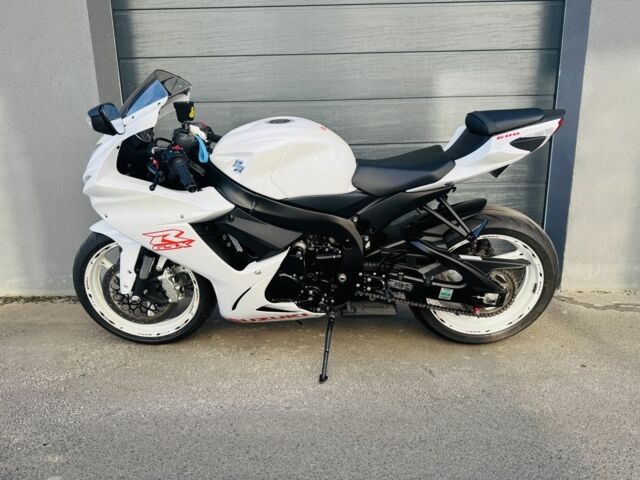 Сузуки Другая, объемом двигателя 0.6 л и пробегом 0 тыс. км за 10500 $, фото 3 на Automoto.ua