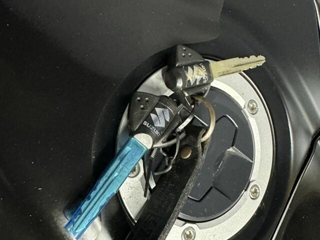 Сузуки Другая, объемом двигателя 1 л и пробегом 0 тыс. км за 17000 $, фото 11 на Automoto.ua