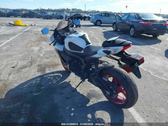 Сузуки Другая, объемом двигателя 0.6 л и пробегом 0 тыс. км за 3000 $, фото 3 на Automoto.ua