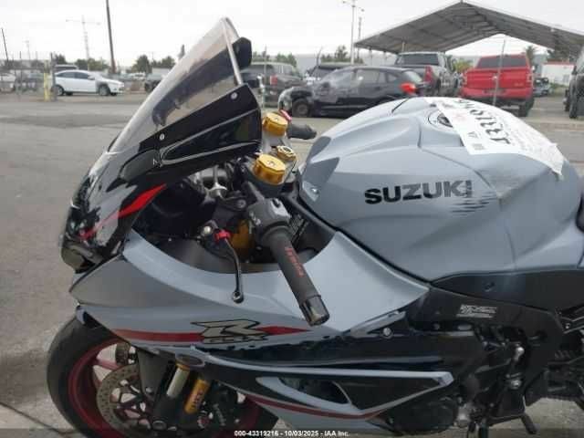 Сузуки Другая, объемом двигателя 1 л и пробегом 0 тыс. км за 5000 $, фото 10 на Automoto.ua