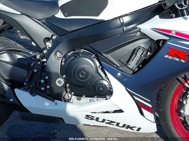 Сузуки Другая, объемом двигателя 0.6 л и пробегом 0 тыс. км за 3000 $, фото 9 на Automoto.ua