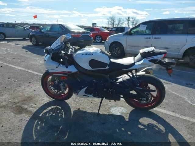 Сузуки Другая, объемом двигателя 0.6 л и пробегом 0 тыс. км за 3000 $, фото 7 на Automoto.ua