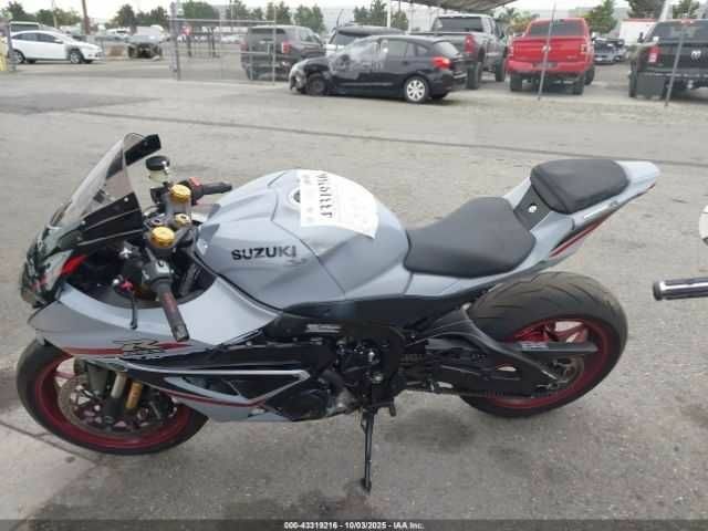 Сузуки Другая, объемом двигателя 1 л и пробегом 0 тыс. км за 5000 $, фото 9 на Automoto.ua