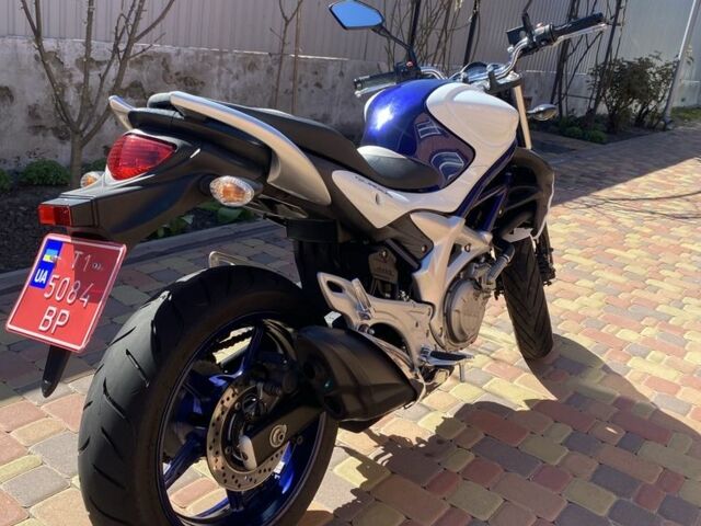 Сузуки Другая, объемом двигателя 0.4 л и пробегом 0 тыс. км за 3800 $, фото 1 на Automoto.ua