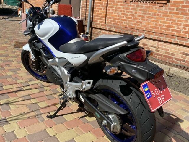 Сузуки Другая, объемом двигателя 0.4 л и пробегом 0 тыс. км за 3800 $, фото 3 на Automoto.ua