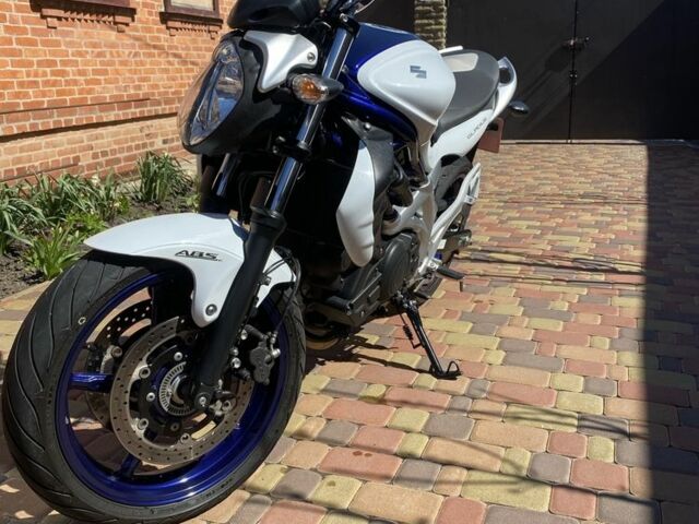 Сузуки Другая, объемом двигателя 0.4 л и пробегом 0 тыс. км за 3800 $, фото 4 на Automoto.ua