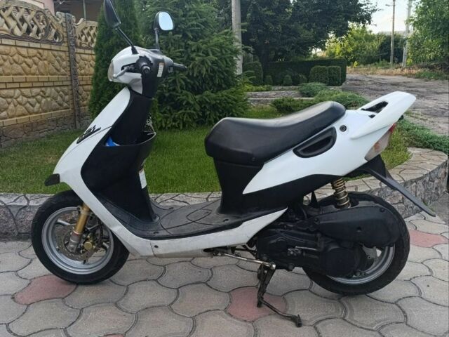 Сузуки Другая, объемом двигателя 49 л и пробегом 0 тыс. км за 24500 $, фото 2 на Automoto.ua