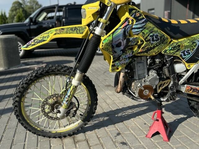 Сузукі Інша, об'ємом двигуна 0.4 л та пробігом 0 тис. км за 2750 $, фото 1 на Automoto.ua