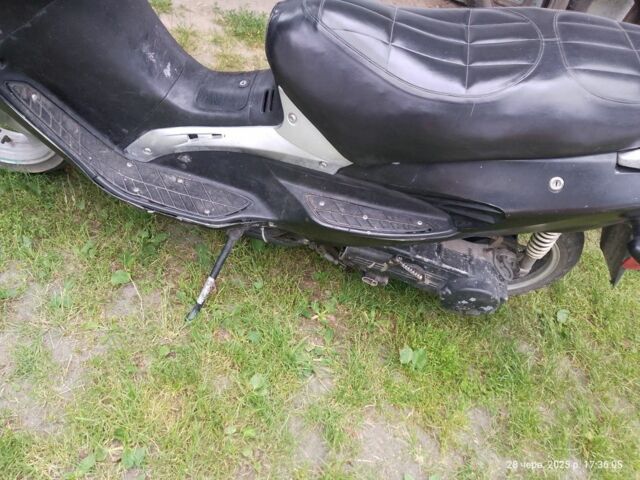 Сузукі Інша, об'ємом двигуна 0 л та пробігом 0 тис. км за 14000 $, фото 1 на Automoto.ua