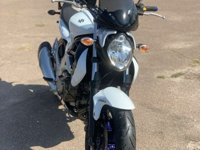 Сузукі Інша, об'ємом двигуна 0.4 л та пробігом 0 тис. км за 3800 $, фото 4 на Automoto.ua