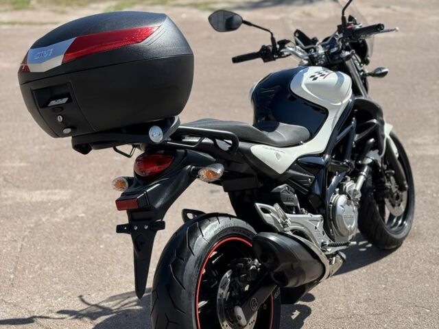 Сузукі Інша, об'ємом двигуна 0.4 л та пробігом 0 тис. км за 3800 $, фото 2 на Automoto.ua