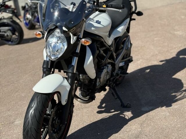 Сузукі Інша, об'ємом двигуна 0.4 л та пробігом 0 тис. км за 3800 $, фото 8 на Automoto.ua