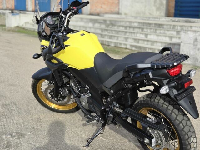 Сузукі Інша, об'ємом двигуна 0.65 л та пробігом 0 тис. км за 8900 $, фото 1 на Automoto.ua