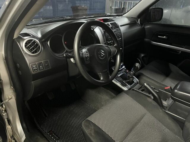 Серый Сузуки Другая, объемом двигателя 1.9 л и пробегом 219 тыс. км за 6600 $, фото 2 на Automoto.ua