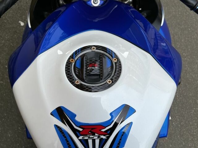 Сузукі ГСХ-Р, об'ємом двигуна 0 л та пробігом 0 тис. км за 6500 $, фото 3 на Automoto.ua