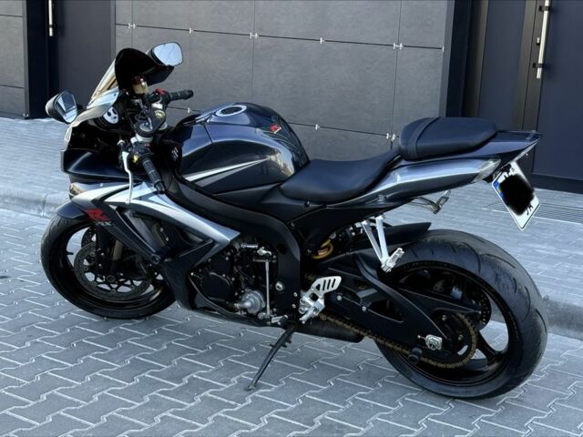 Сузуки ГСХ-Р, объемом двигателя 0.75 л и пробегом 0 тыс. км за 9200 $, фото 2 на Automoto.ua