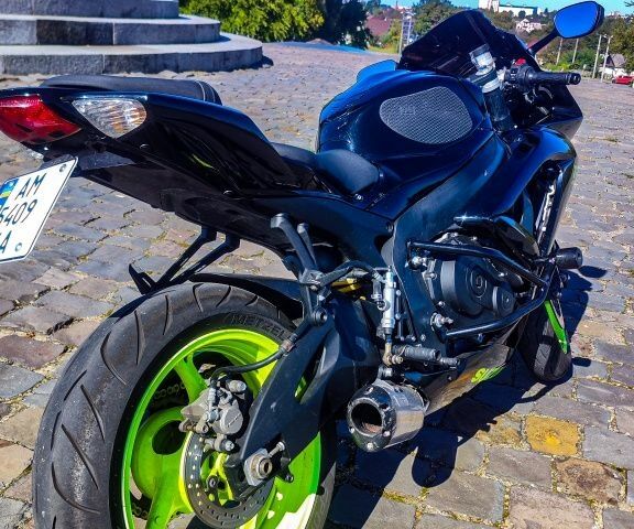 Сузукі ГСХ-Р, об'ємом двигуна 0.75 л та пробігом 0 тис. км за 6200 $, фото 4 на Automoto.ua