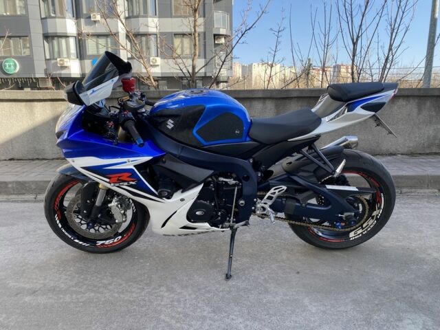 Сузукі ГСХ-Р, об'ємом двигуна 0.75 л та пробігом 0 тис. км за 9000 $, фото 1 на Automoto.ua