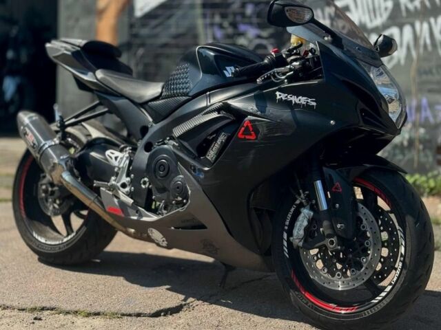 Сузукі ГСХ-Р, об'ємом двигуна 0.75 л та пробігом 0 тис. км за 9000 $, фото 1 на Automoto.ua