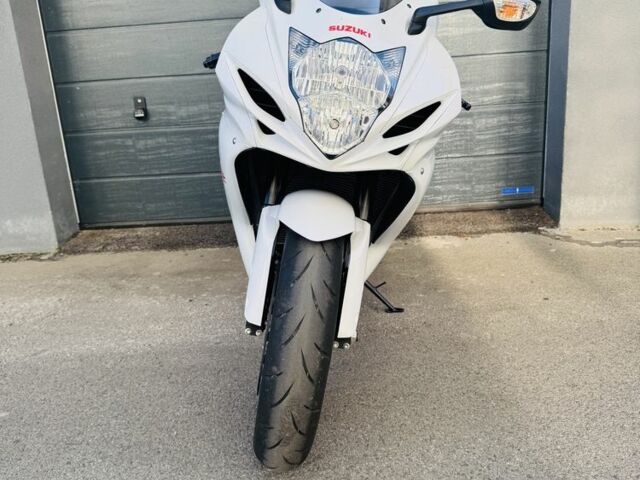 Сузукі ГСХ-Р, об'ємом двигуна 0.6 л та пробігом 0 тис. км за 10000 $, фото 2 на Automoto.ua