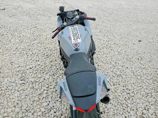 Сузуки ГСХ-Р, объемом двигателя 0.75 л и пробегом 0 тыс. км за 2100 $, фото 5 на Automoto.ua