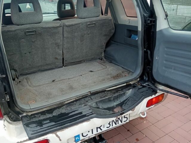 Белый Сузуки Гранд Витара, объемом двигателя 2 л и пробегом 320 тыс. км за 4000 $, фото 9 на Automoto.ua