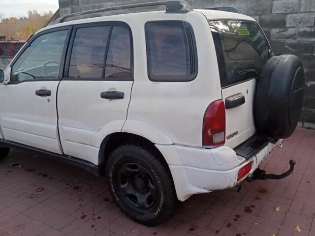 Белый Сузуки Гранд Витара, объемом двигателя 2 л и пробегом 320 тыс. км за 4000 $, фото 14 на Automoto.ua