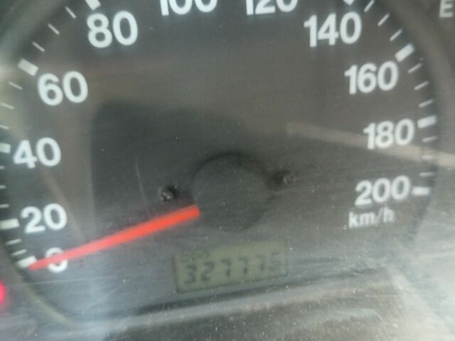 Белый Сузуки Гранд Витара, объемом двигателя 2 л и пробегом 320 тыс. км за 4000 $, фото 13 на Automoto.ua