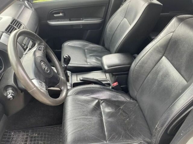 Белый Сузуки Гранд Витара, объемом двигателя 2.2 л и пробегом 246 тыс. км за 3450 $, фото 6 на Automoto.ua