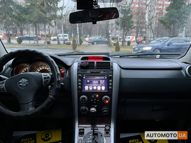 Белый Сузуки Гранд Витара, объемом двигателя 2 л и пробегом 236 тыс. км за 8999 $, фото 9 на Automoto.ua