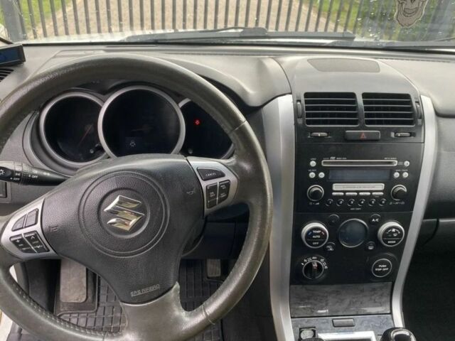 Белый Сузуки Гранд Витара, объемом двигателя 2.2 л и пробегом 246 тыс. км за 3450 $, фото 5 на Automoto.ua