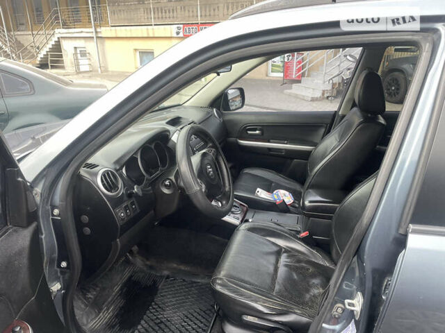 Білий Сузукі Гранд Вітара, об'ємом двигуна 2 л та пробігом 205 тис. км за 7050 $, фото 8 на Automoto.ua