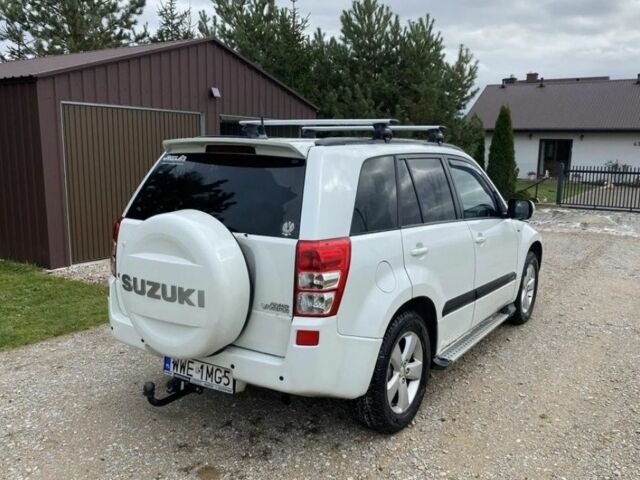 Белый Сузуки Гранд Витара, объемом двигателя 2.2 л и пробегом 246 тыс. км за 3450 $, фото 4 на Automoto.ua