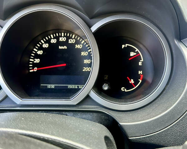 Белый Сузуки Гранд Витара, объемом двигателя 2 л и пробегом 154 тыс. км за 7400 $, фото 15 на Automoto.ua